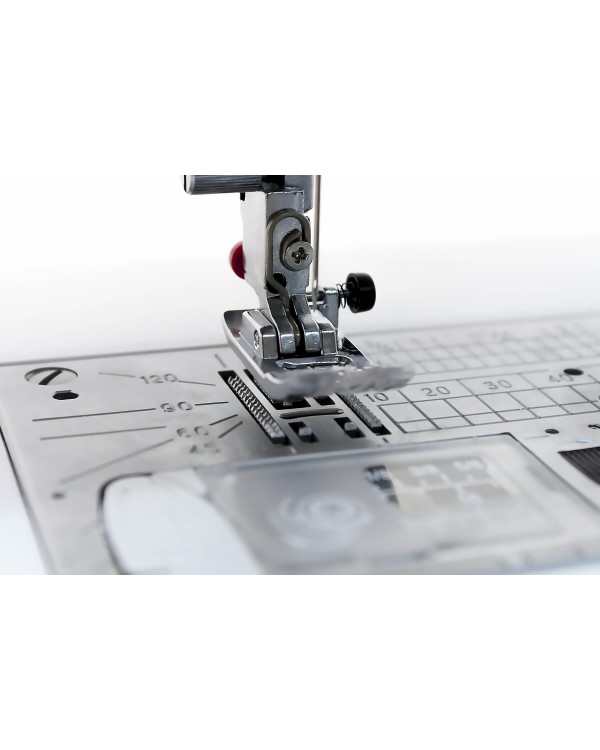 Швейная машина Janome Skyline S3