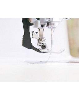 Швейная машина Bernette B 77-foto2