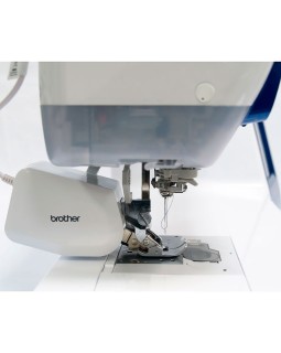 Швейно-вышивальная машина Brother Innov is V7-foto2